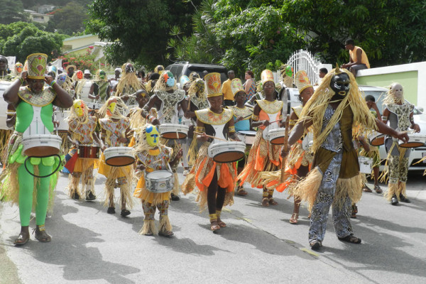 Cultural parade through St Peters Streets  – ilandvibez – st maarten agriculture 20140701208