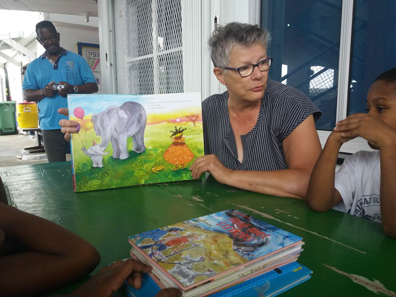 donation-Sister-Marie-Laurence-School-2018042608